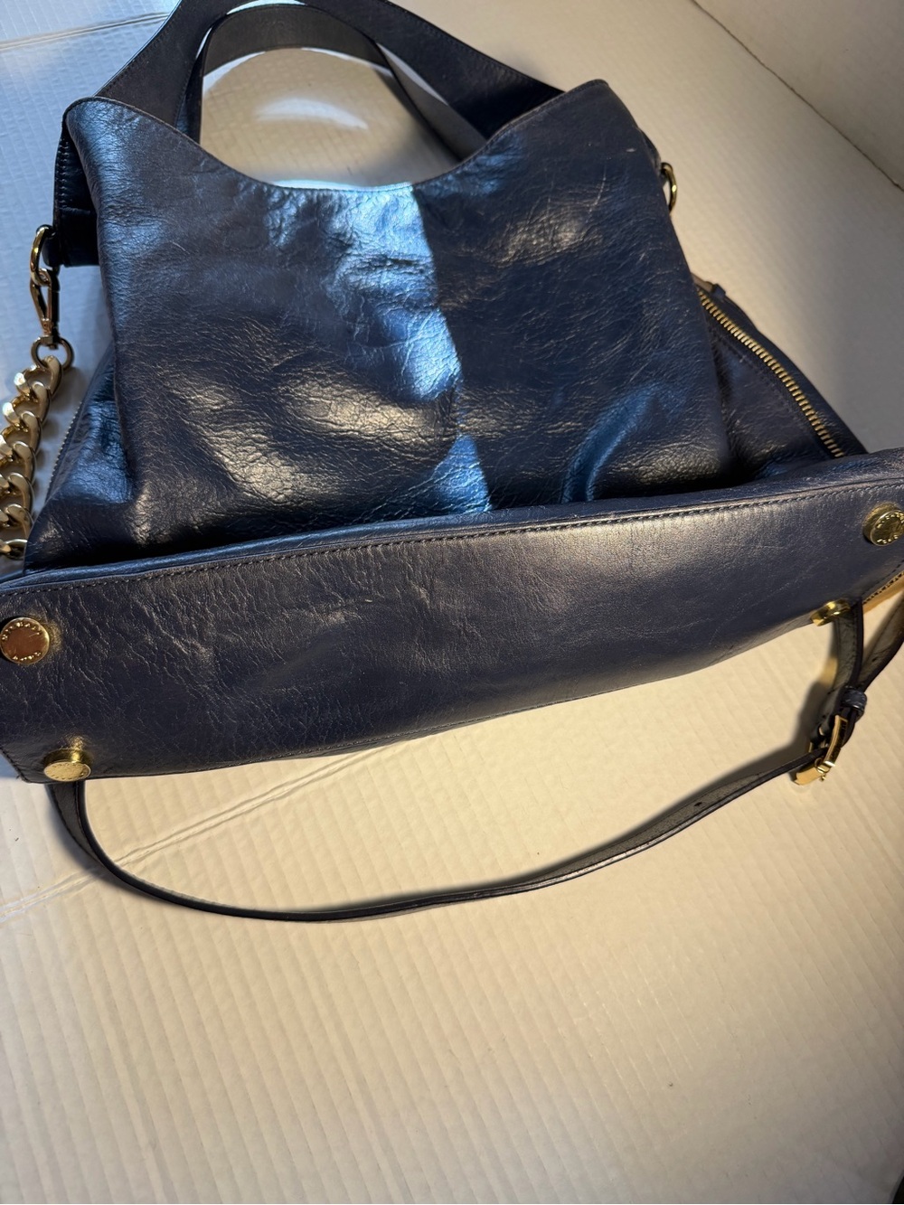 Michael Kors Navy Leather Shoulder Bag with Gold Chain Straps - Picture 12 of 12